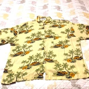 Studio 35 button down Hawaiian shirt Large